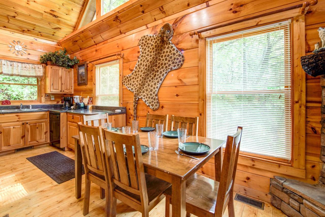 Cabin Of Dreams, 3 Bedroom Water View, Wifi, Hot Tub, Pool Table, Sleep 8 Севьервилл Экстерьер фото