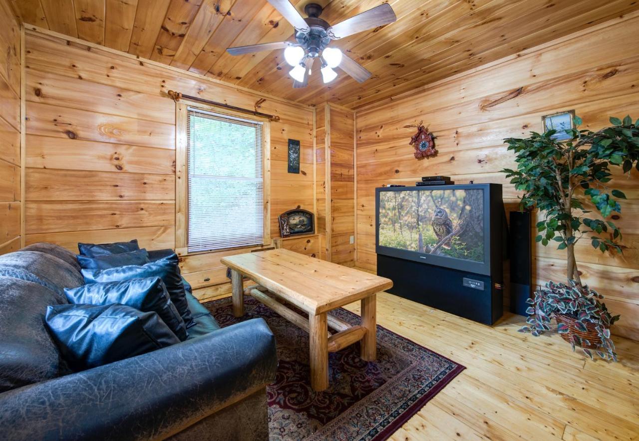 Cabin Of Dreams, 3 Bedroom Water View, Wifi, Hot Tub, Pool Table, Sleep 8 Севьервилл Экстерьер фото